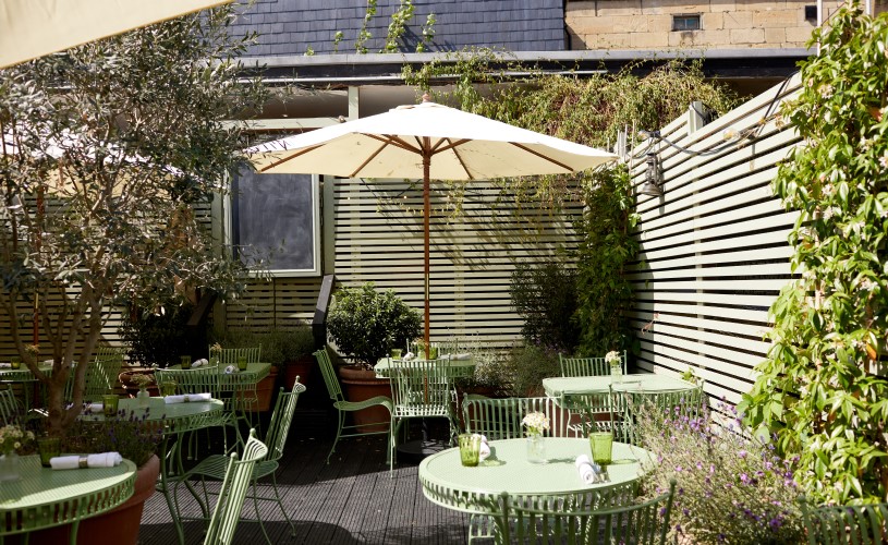 Garden with tables and chairs